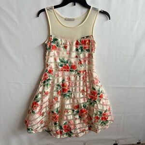 Papaya Girls Ivory Dress with Coral Floral Print. Size Small/medium. INV25/424